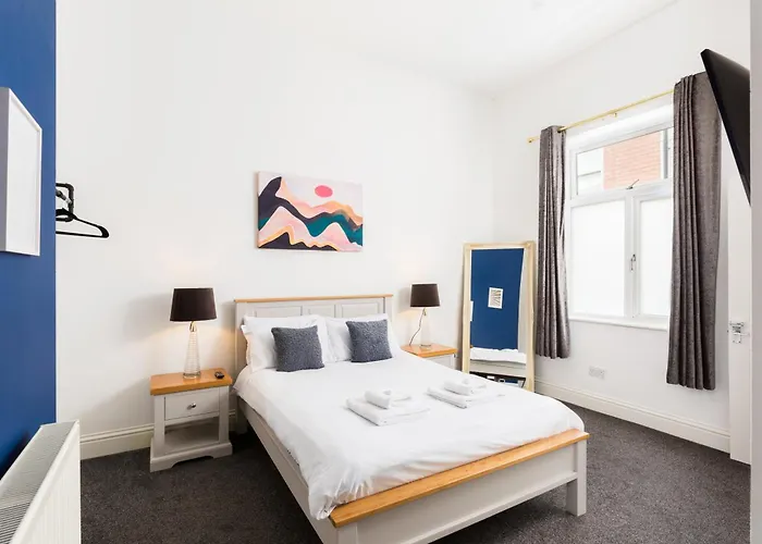 1-Bedroom Apartment In Leamington Spa With Free Parking