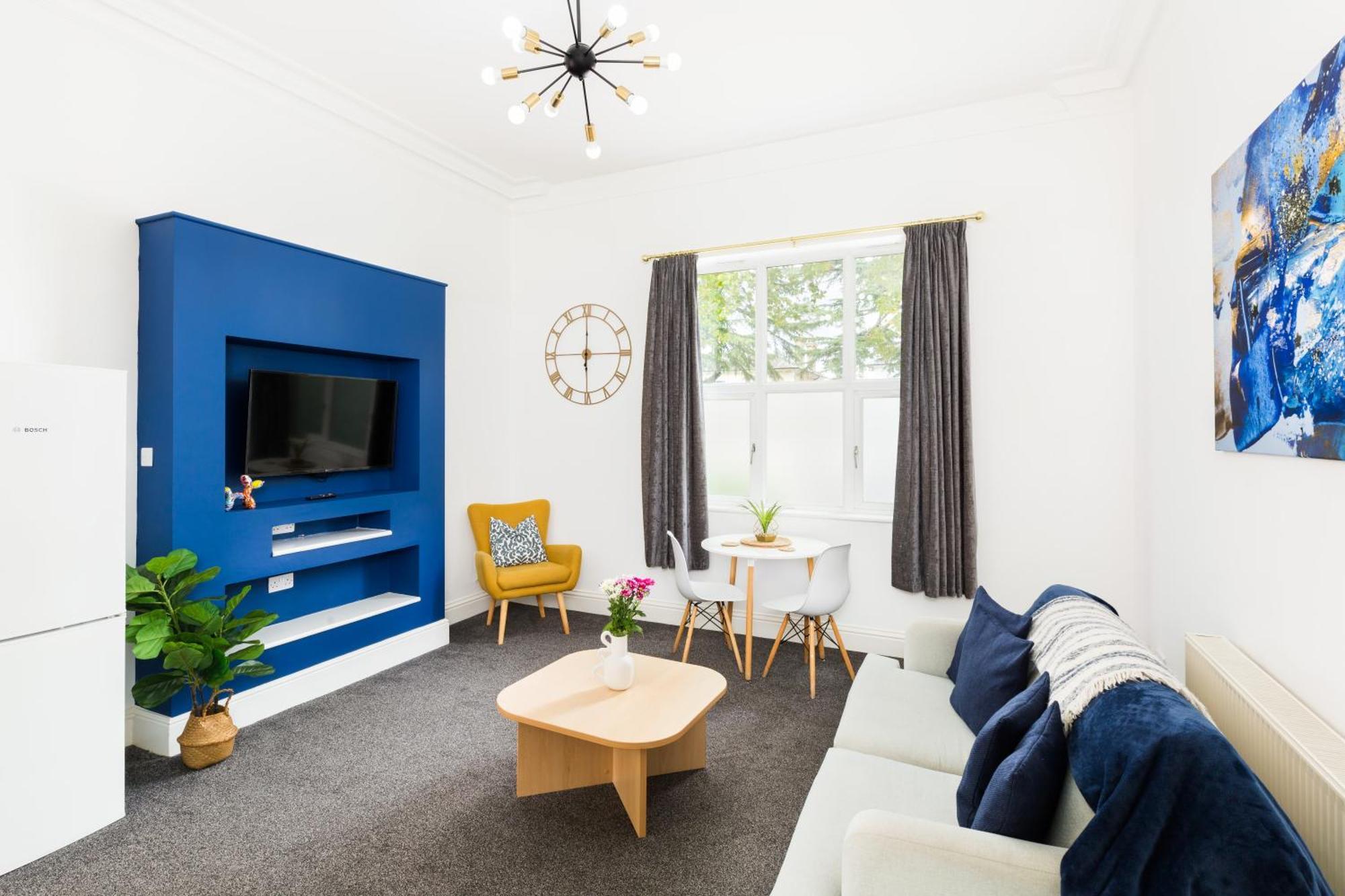 1-bedroom In With Free Parking * Leamington Spa
